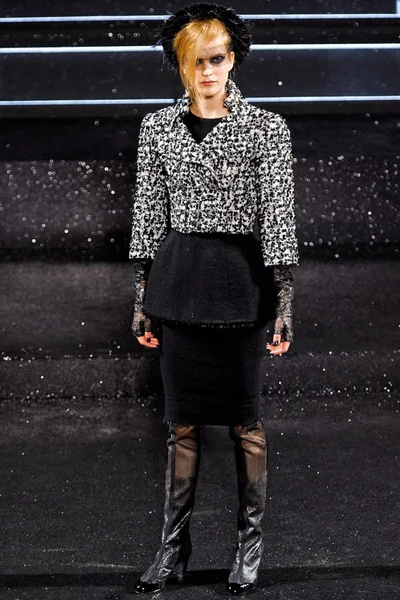 Look 8